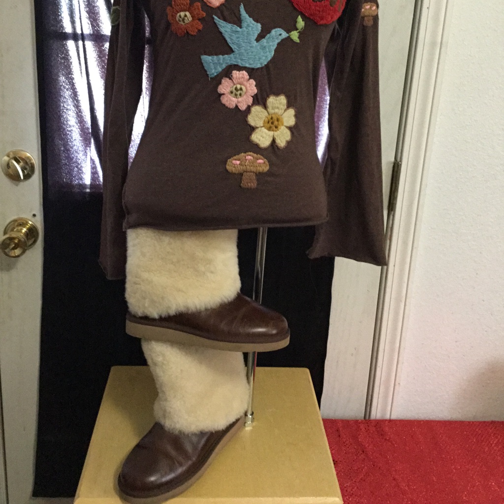 Shimmy~Shimmy Coco Boots. Softsabel Wfluffyfur Top Is A Wardrobe Gem.Versatile